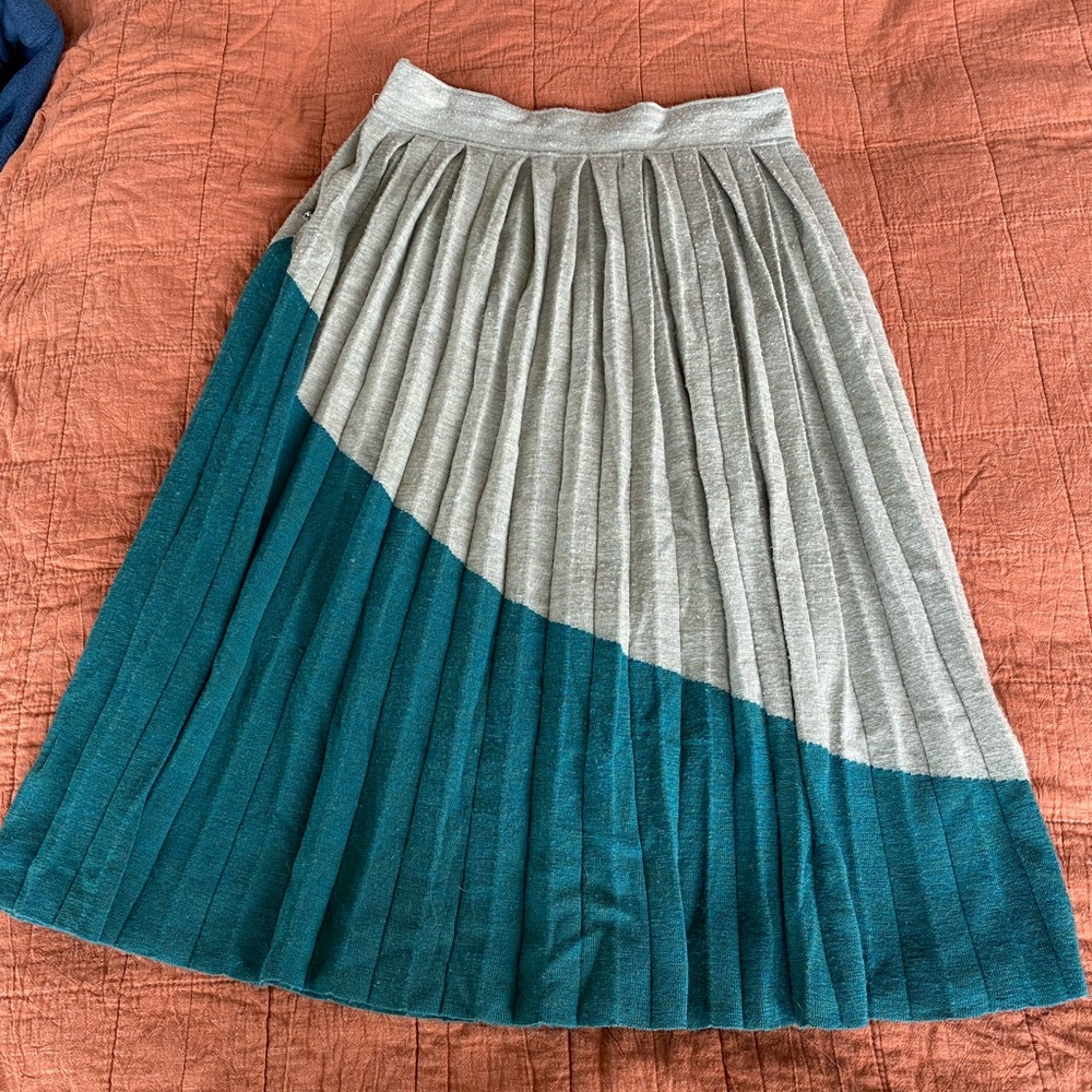 Women’s Skirt